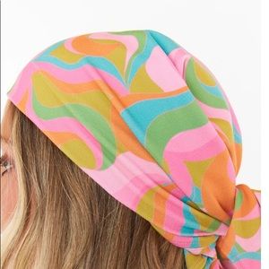 BARBIE Groovy Babe Headscarf